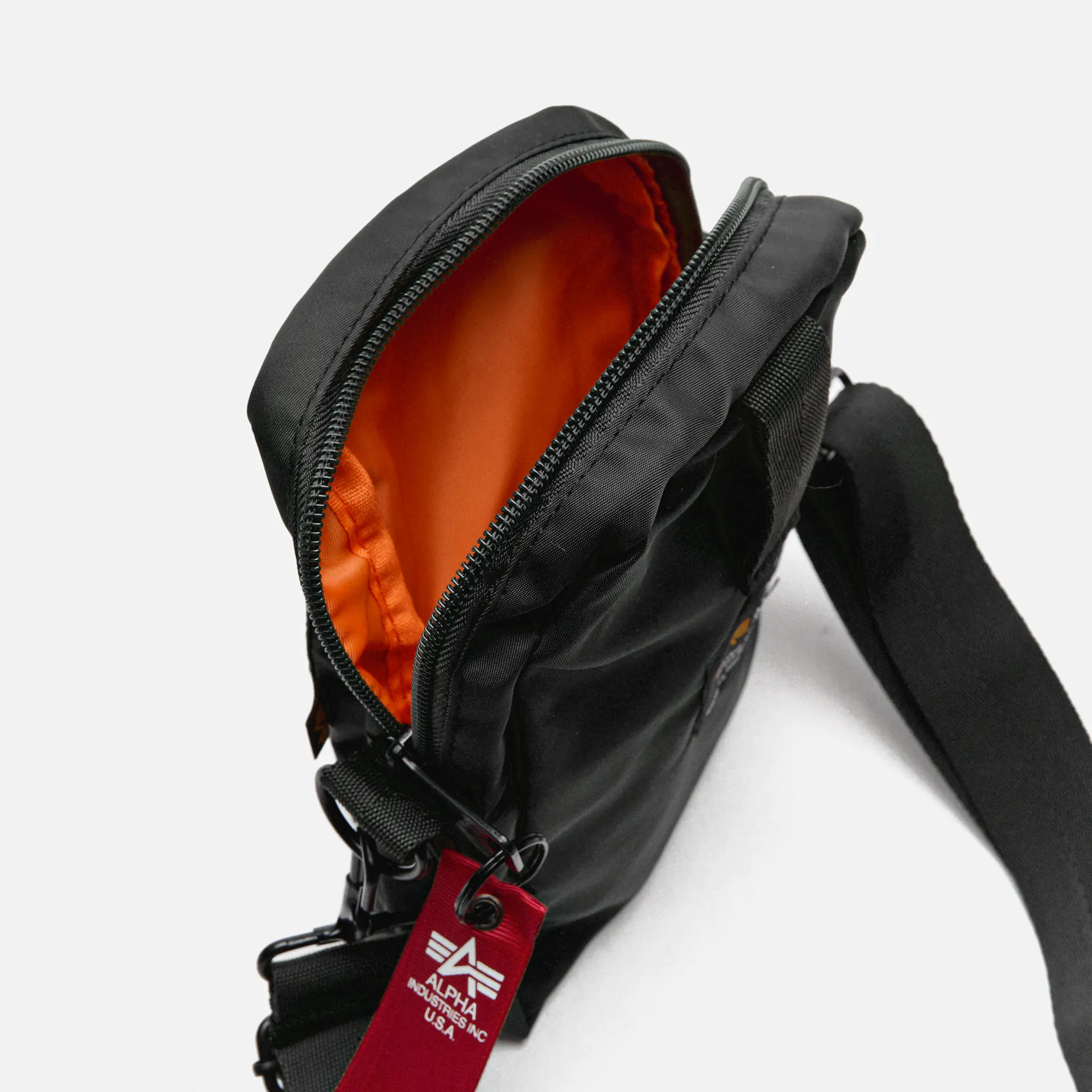 Alpha Industries Crew Carry Bag Black