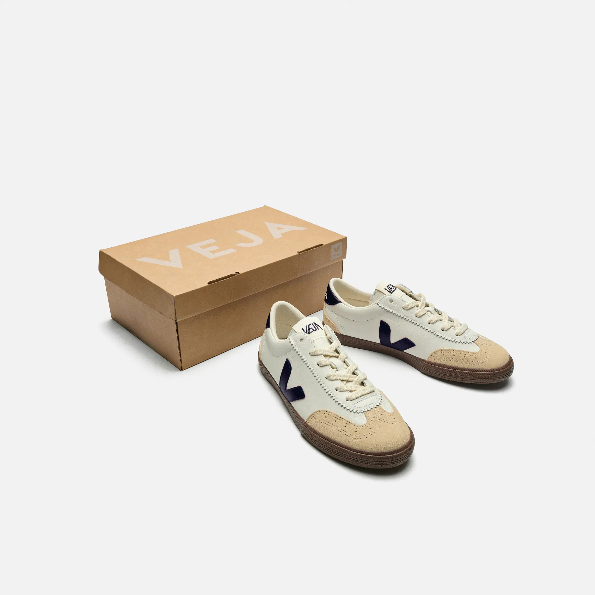 Veja Volley O.T. Leather Sneaker White Nautico Bark