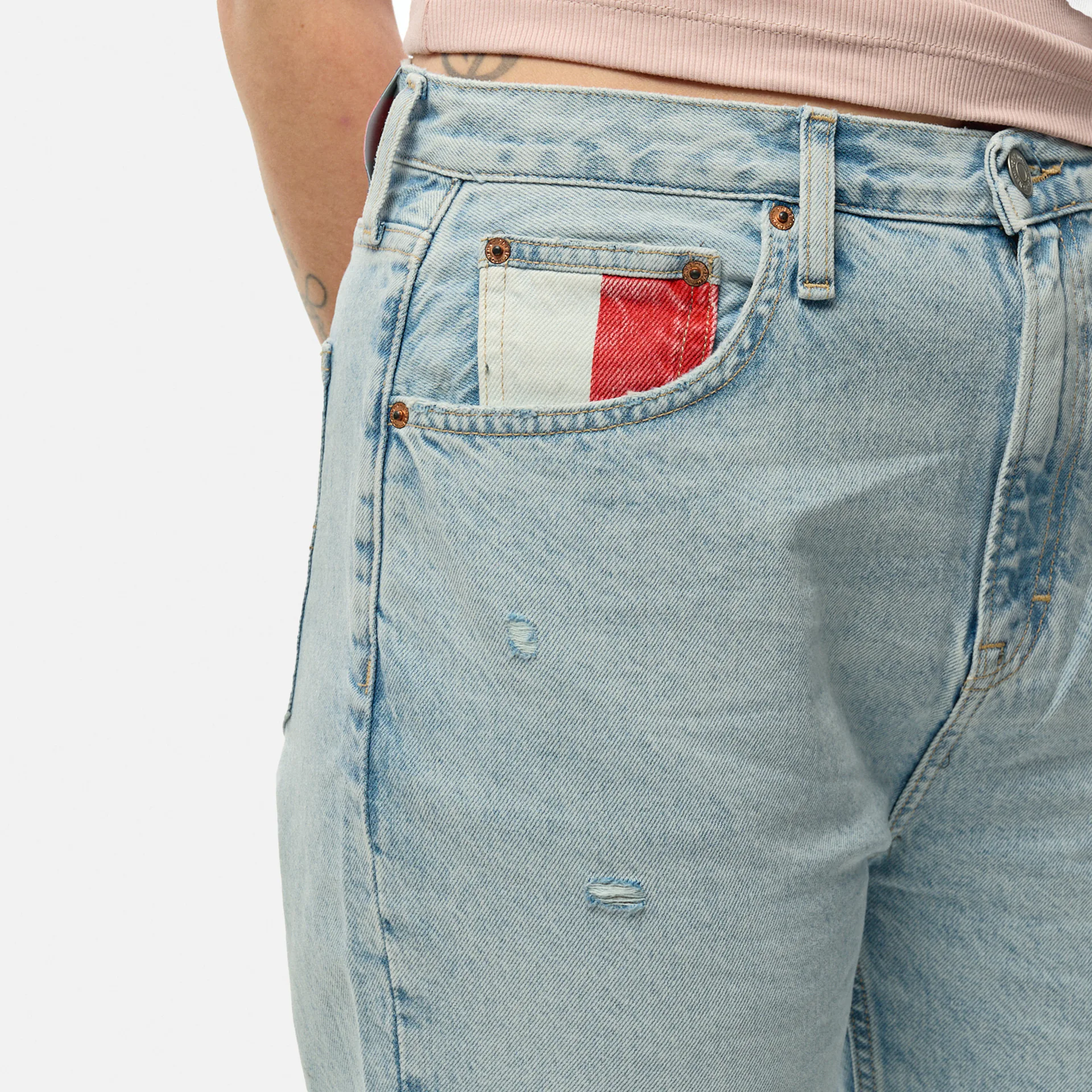 Tommy Jeans Mom Fit Ultra High Rise Tapered Flag Denim