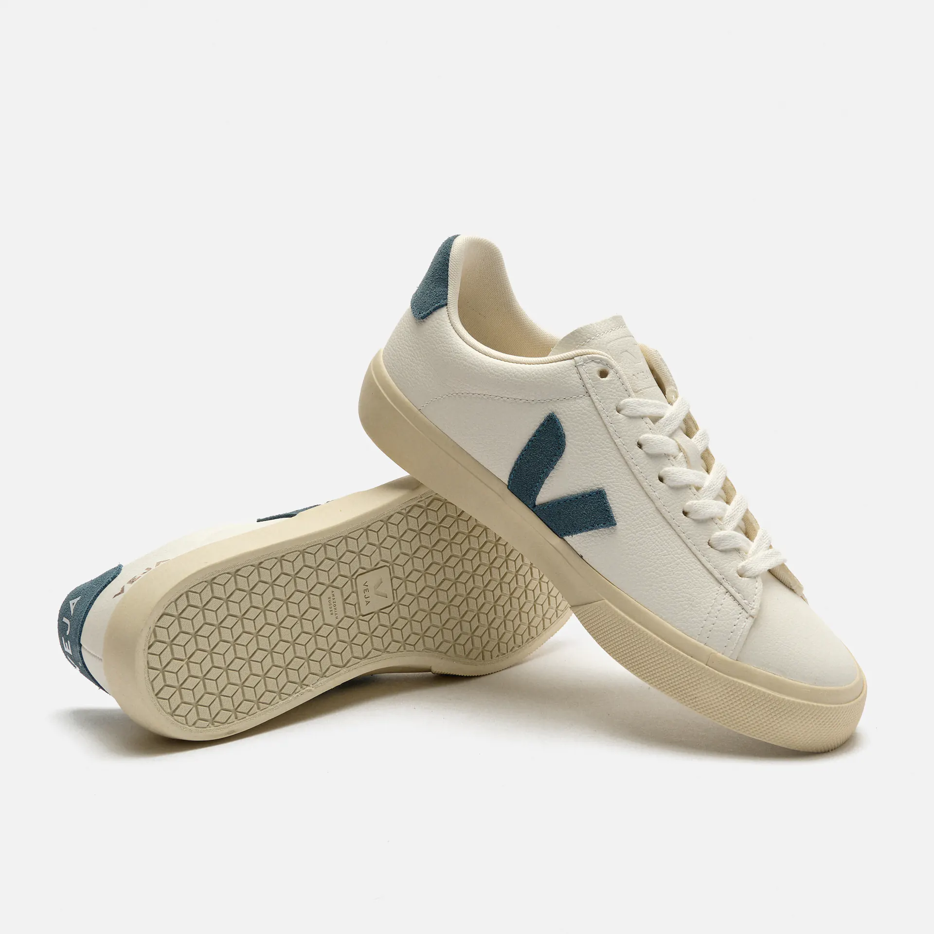 Veja Campo Chromefree Leather Sneaker Extra White/California