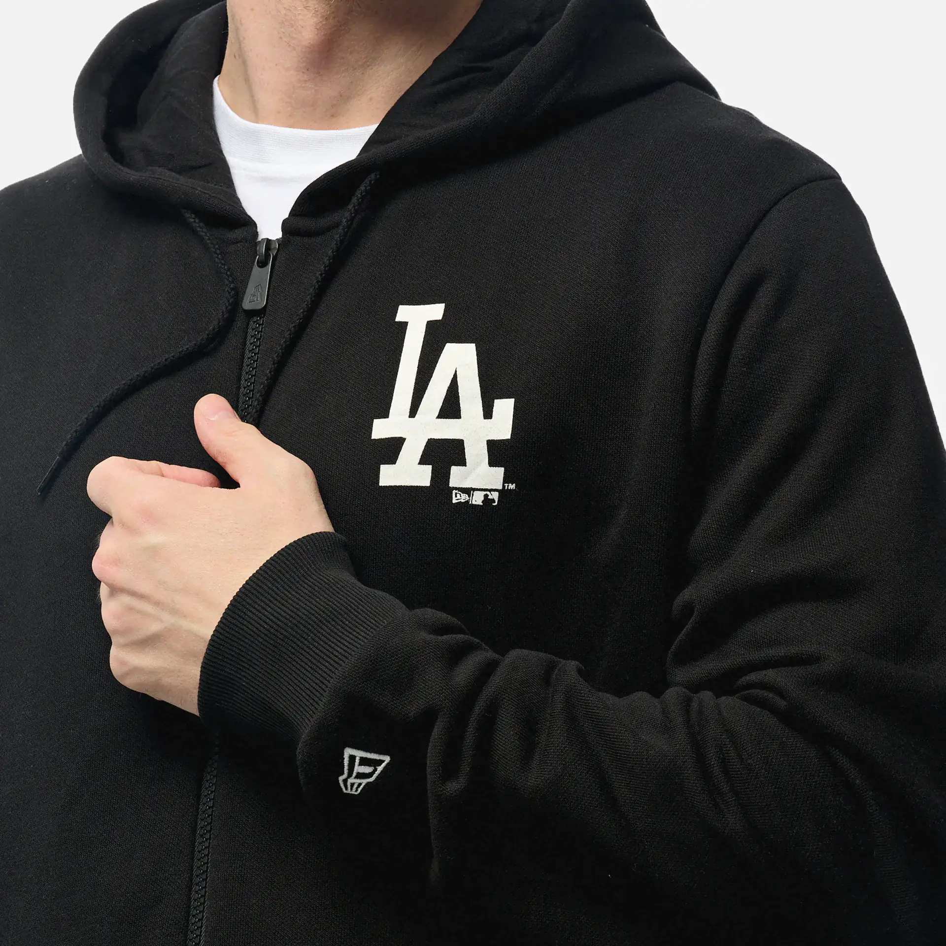 Black dodgers hoodie deals