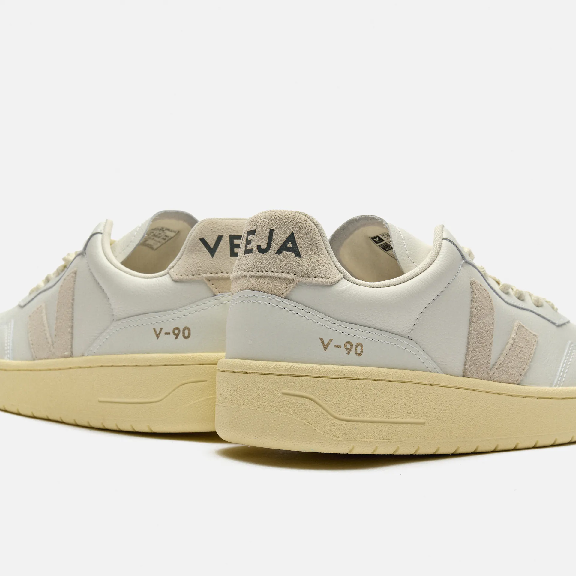 Veja V-90 Leather Sneaker Extra White Natural