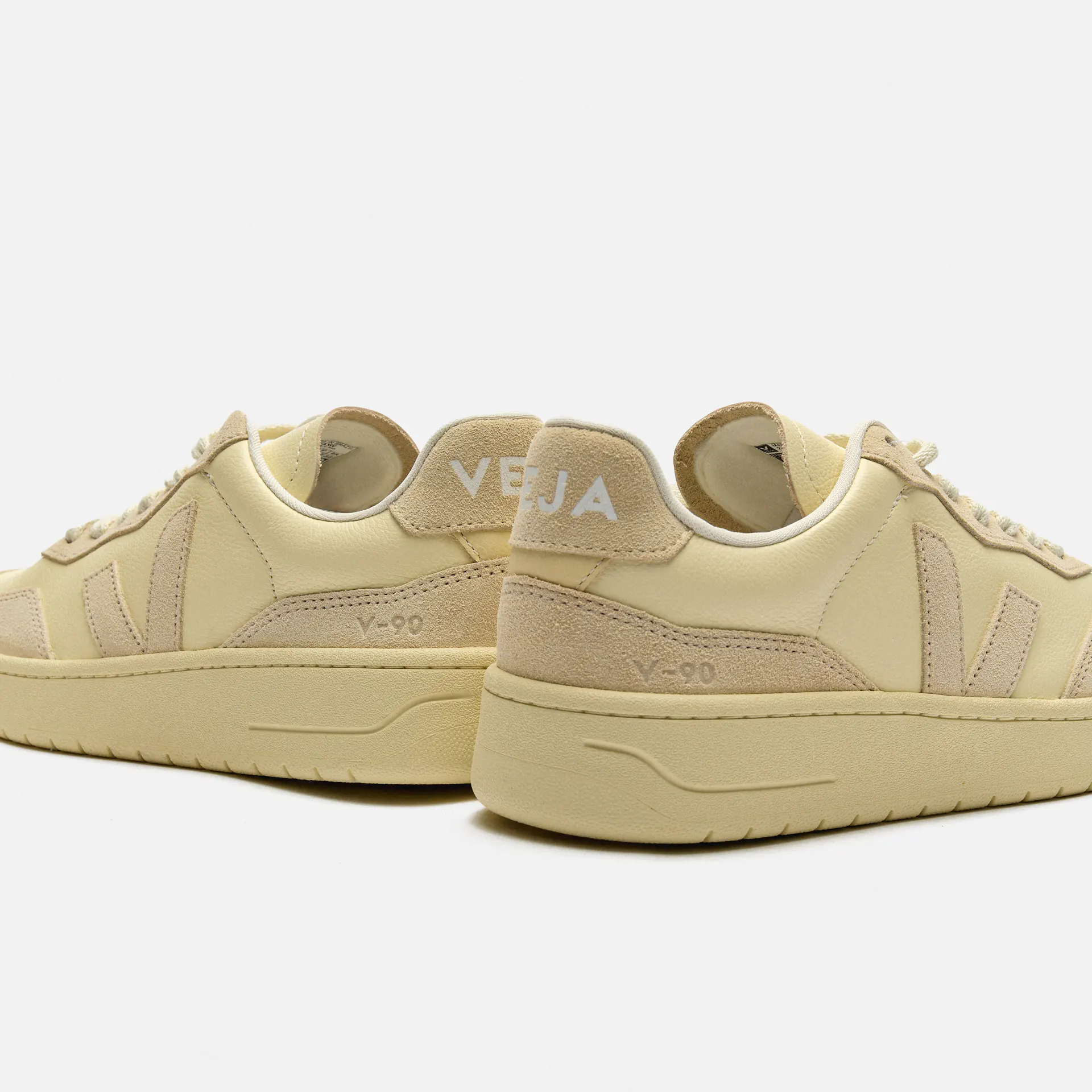 Veja V-90 Leather Sneaker Cashew Oat