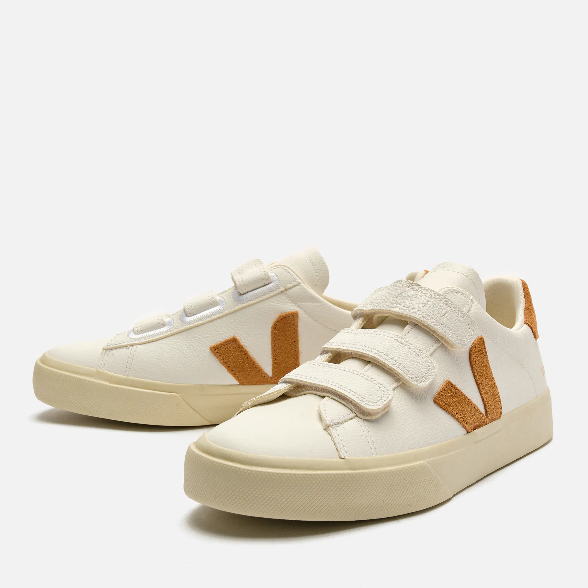 Veja Recife Logo Chromefree Leather Sneaker Extra White/Umber