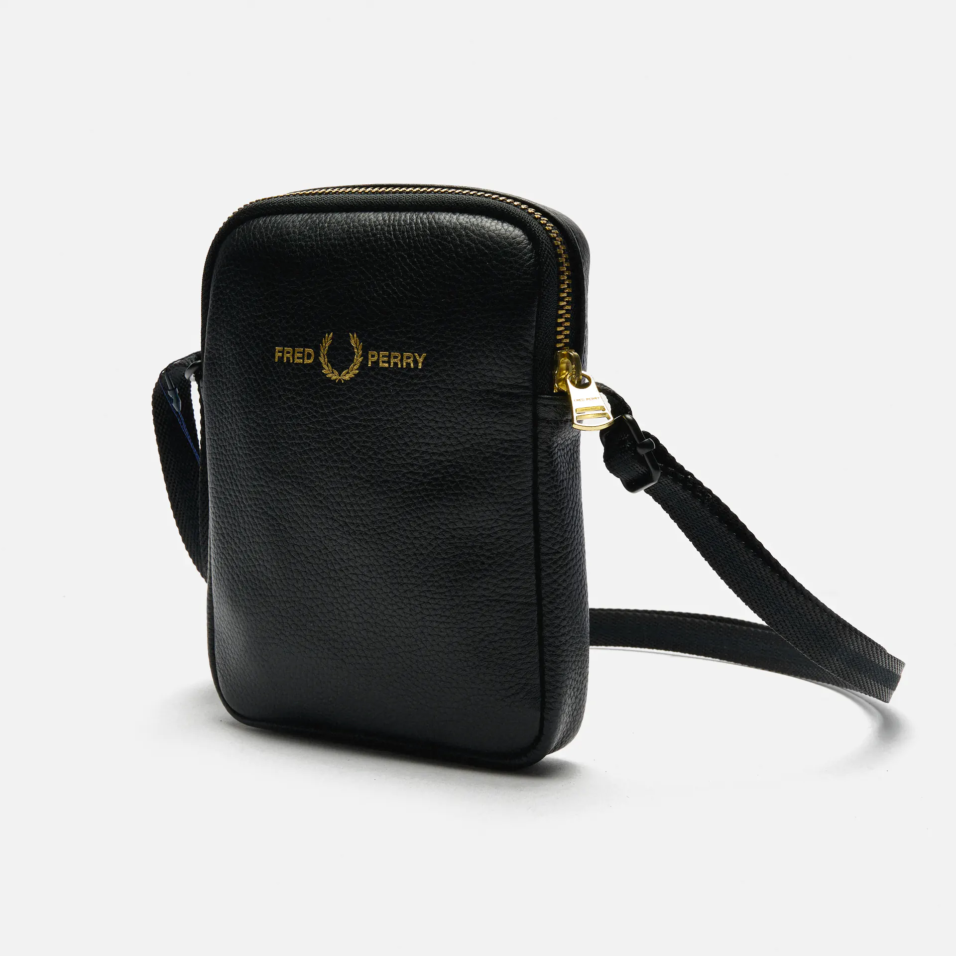 Fred Perry Tumbled Leather Side Bag Black