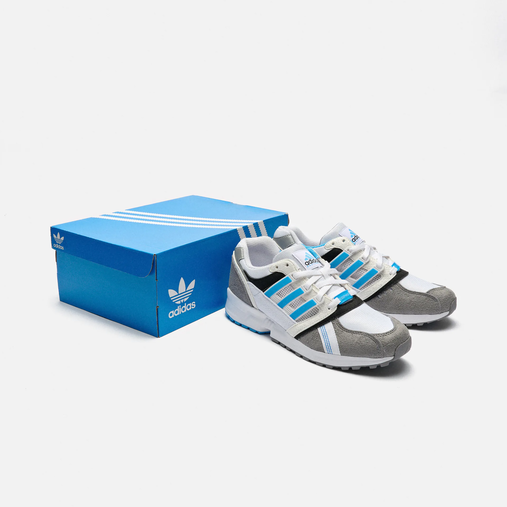 Adidas sneakers blue and white hotsell