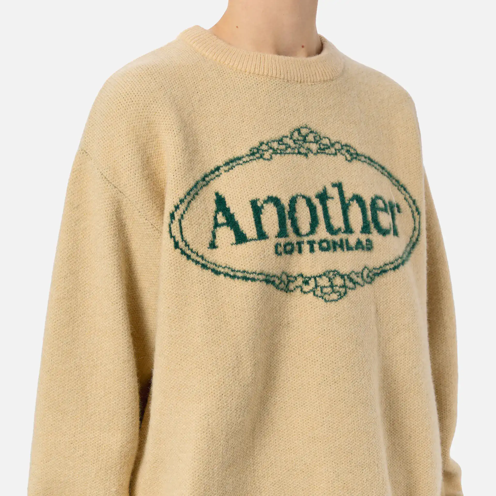 Another Cotton Royal Chest Print Knit Crewneck Beige