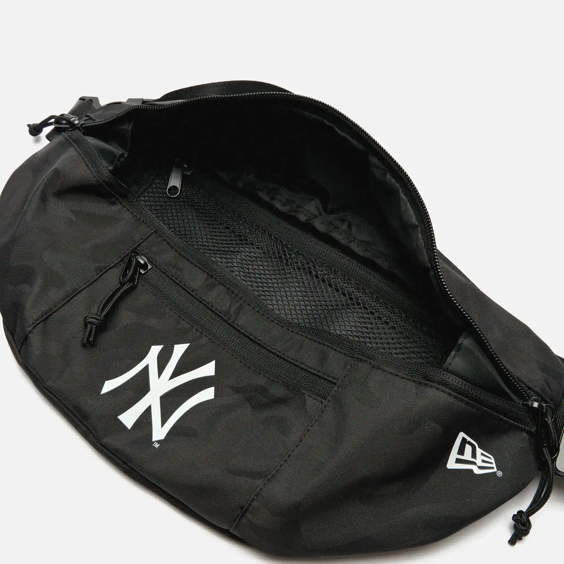 New Era MLB NY Yankees Camo Waist Bag Black