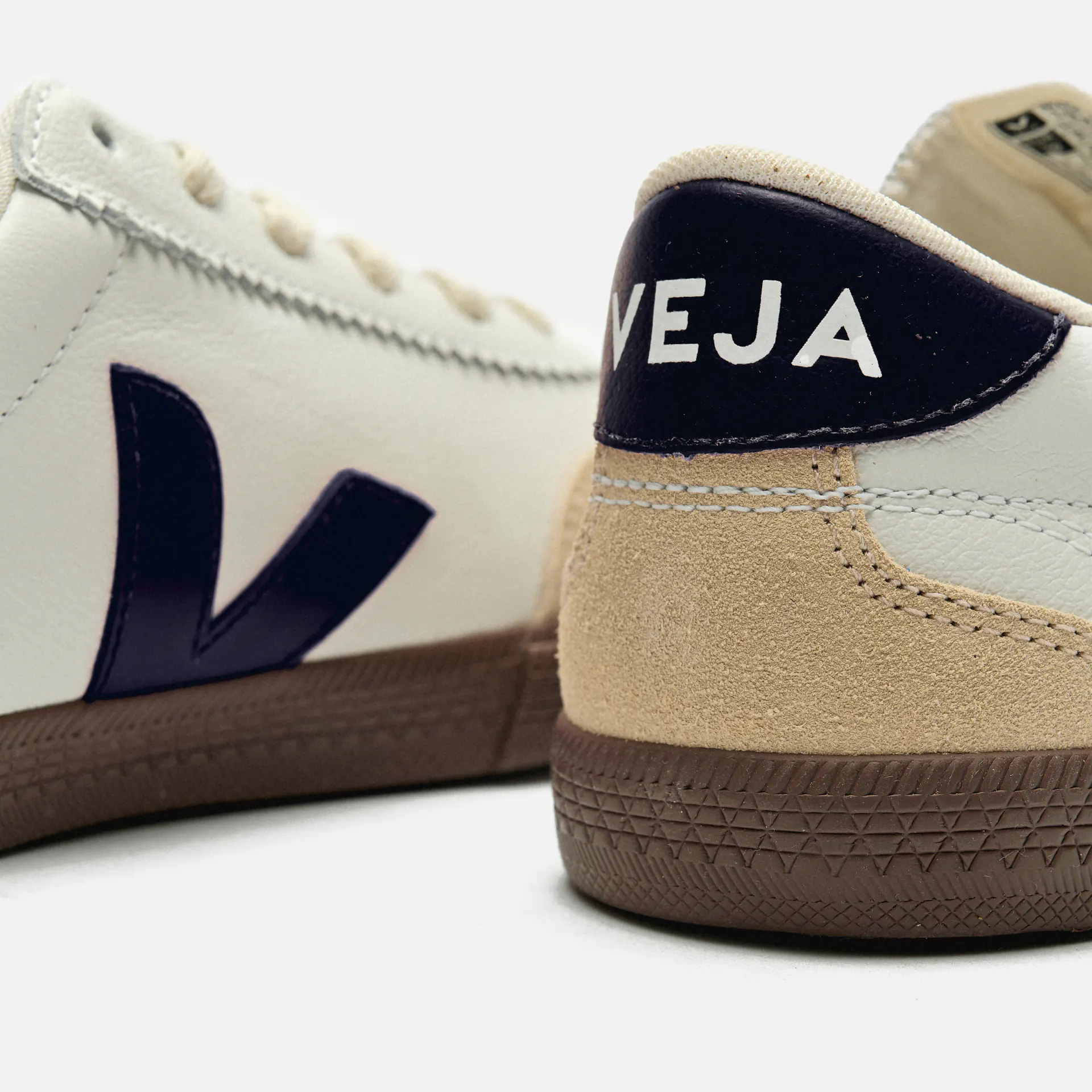 Veja Volley O.T. Leather Sneaker White Nautico Bark