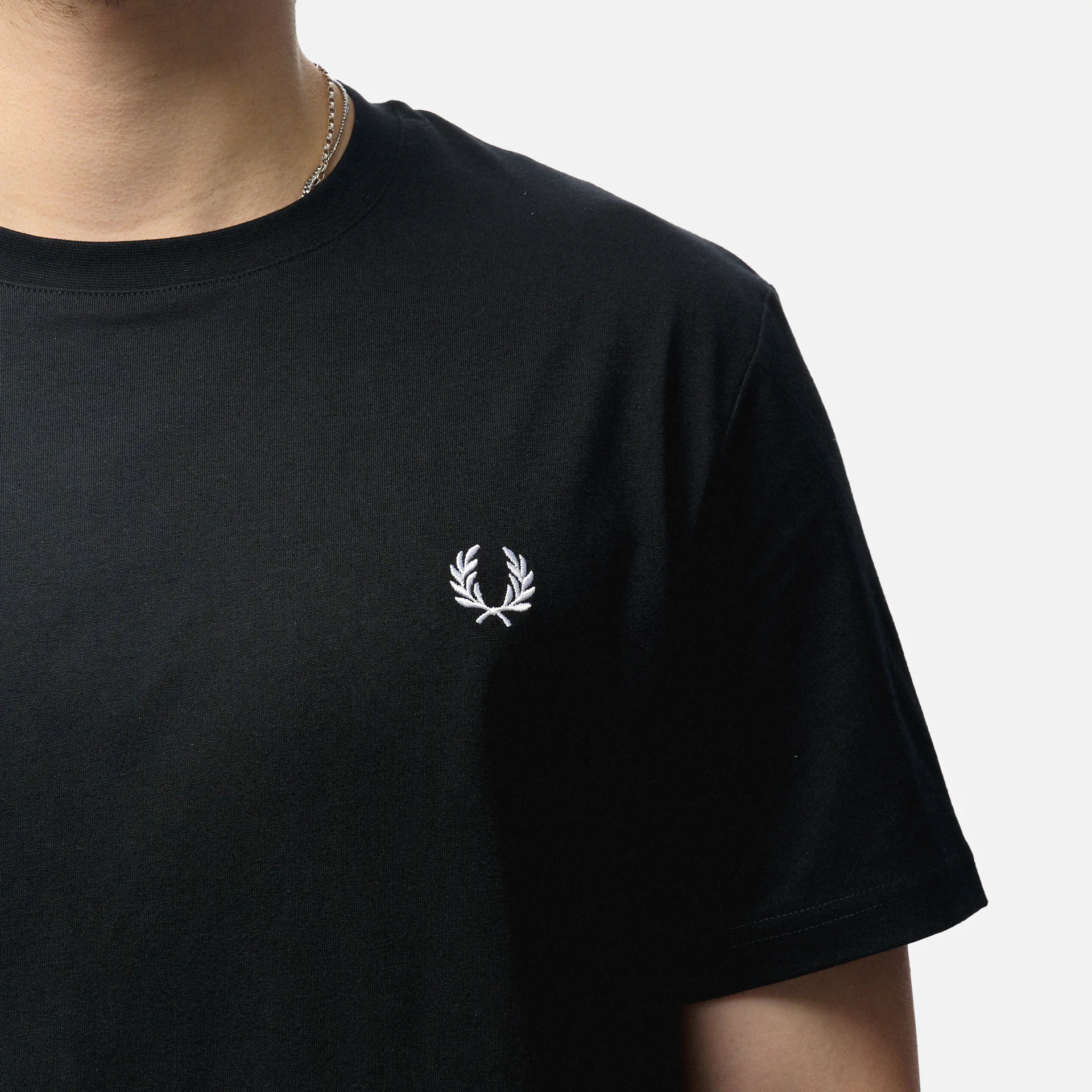 Fred Perry Rear Powder Laurel Graphic T-Shirt Black