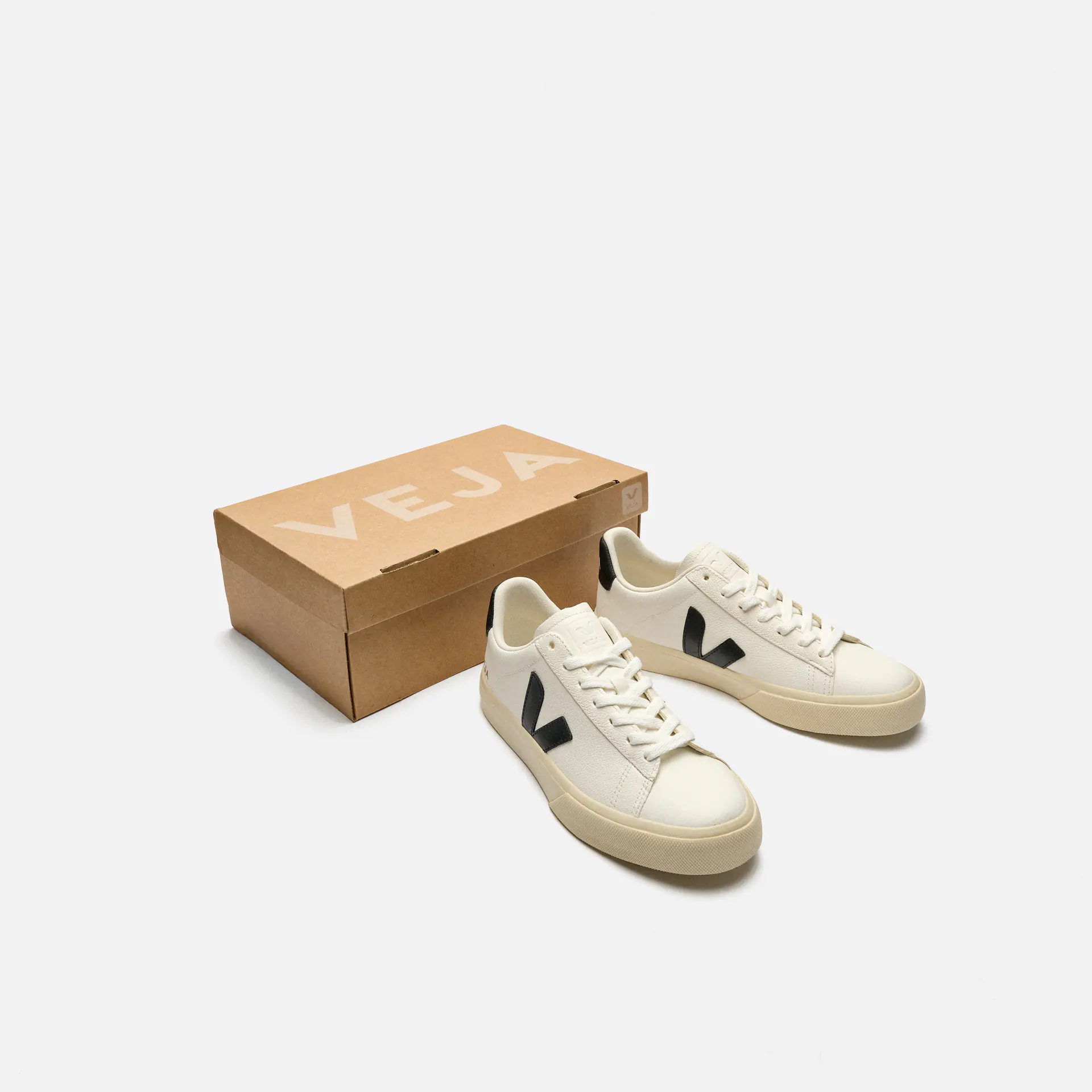 Veja Campo Chromefree Leather Sneaker Extra White/ Black