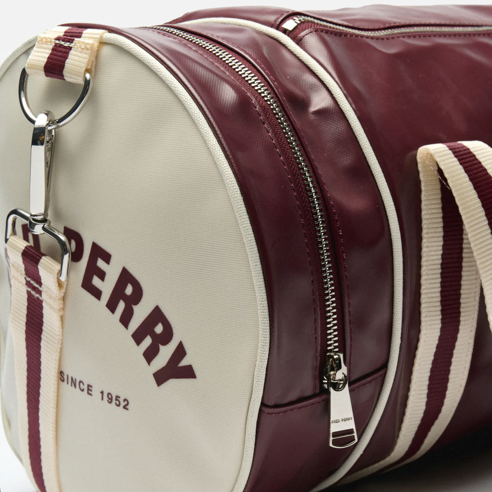 Fred Perry Classic Barrel Bag Oxblood/Ecru