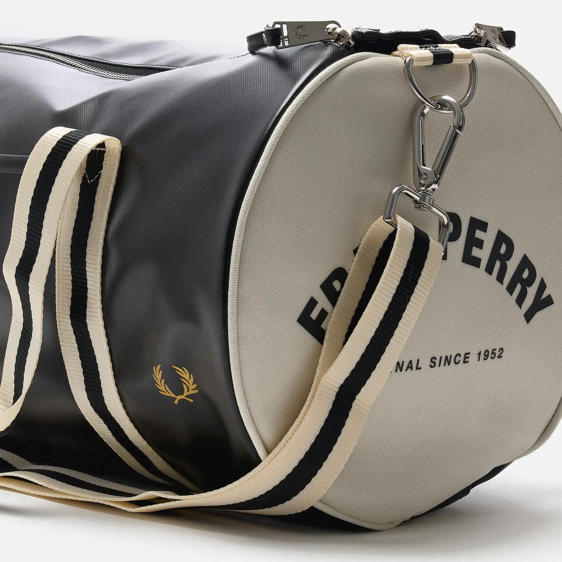 Fred Perry Classic Barrel Bag Black/Ecru