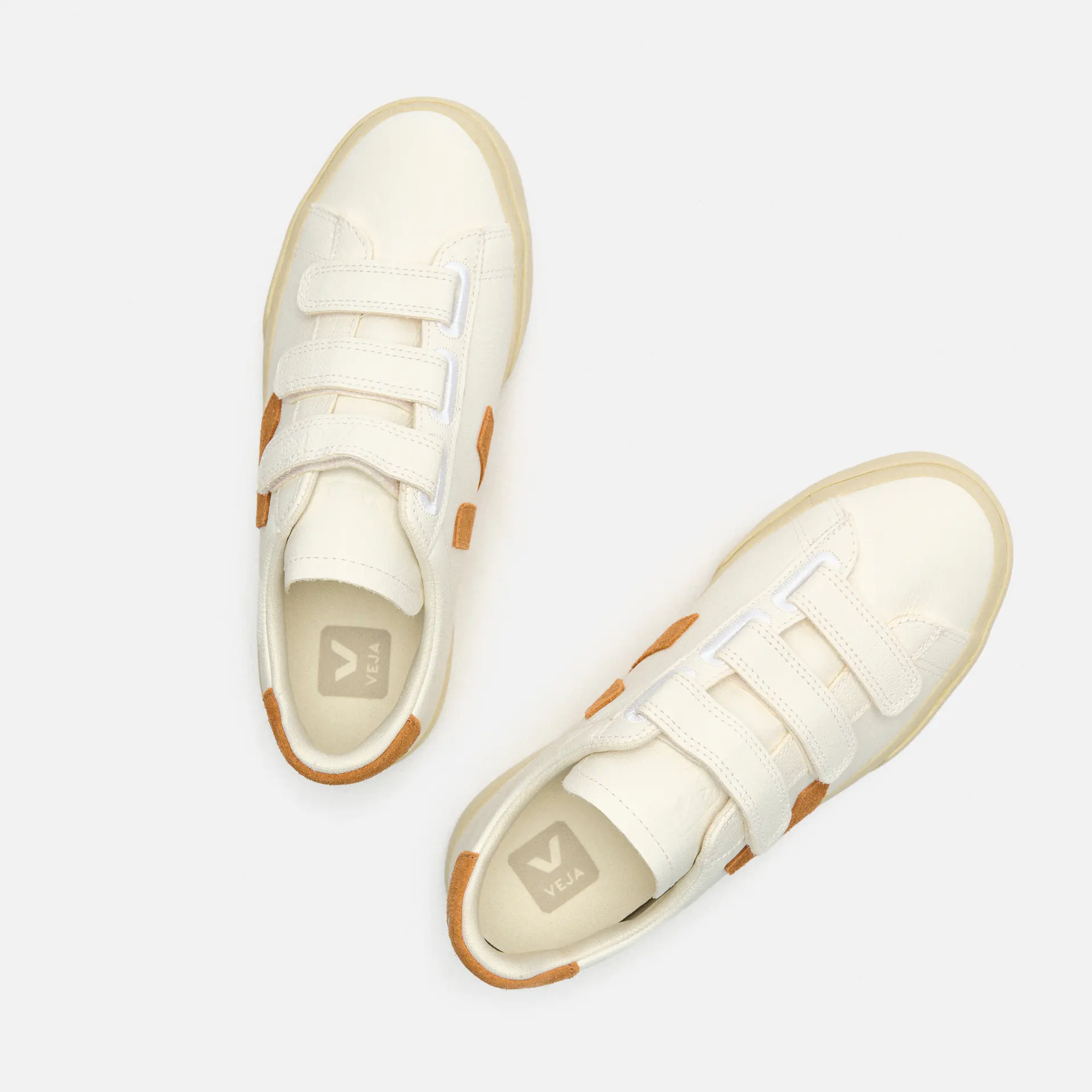 Veja Recife Logo Chromefree Leather Sneaker Extra White/Umber