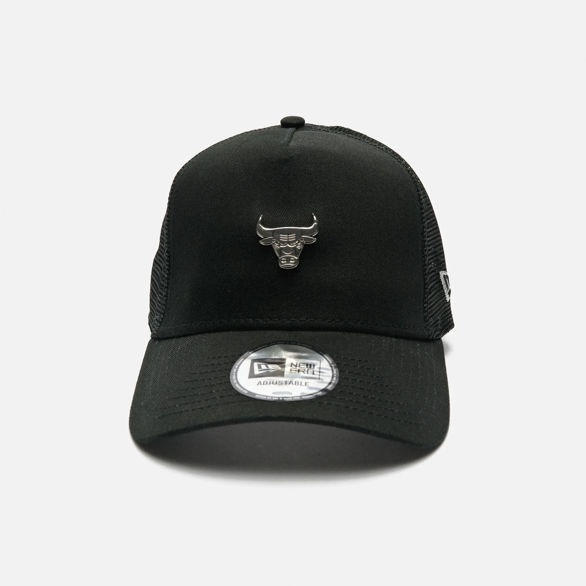 New Era Chicago Bulls 9Forty Metallic Trucker Cap Black