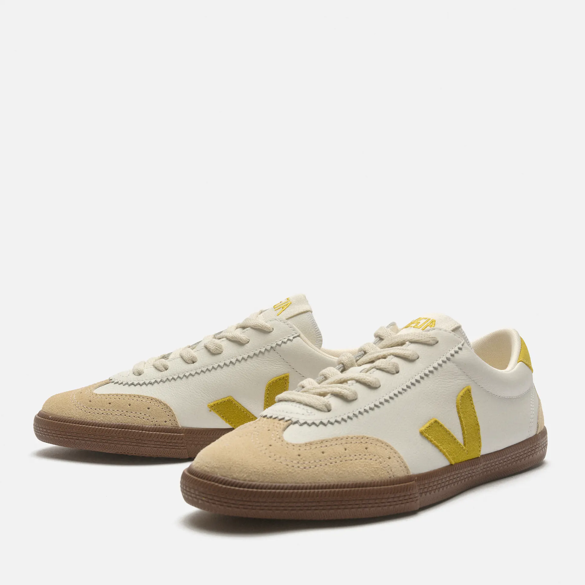 Veja Volley O.T. Leather White/Liquor/Bark