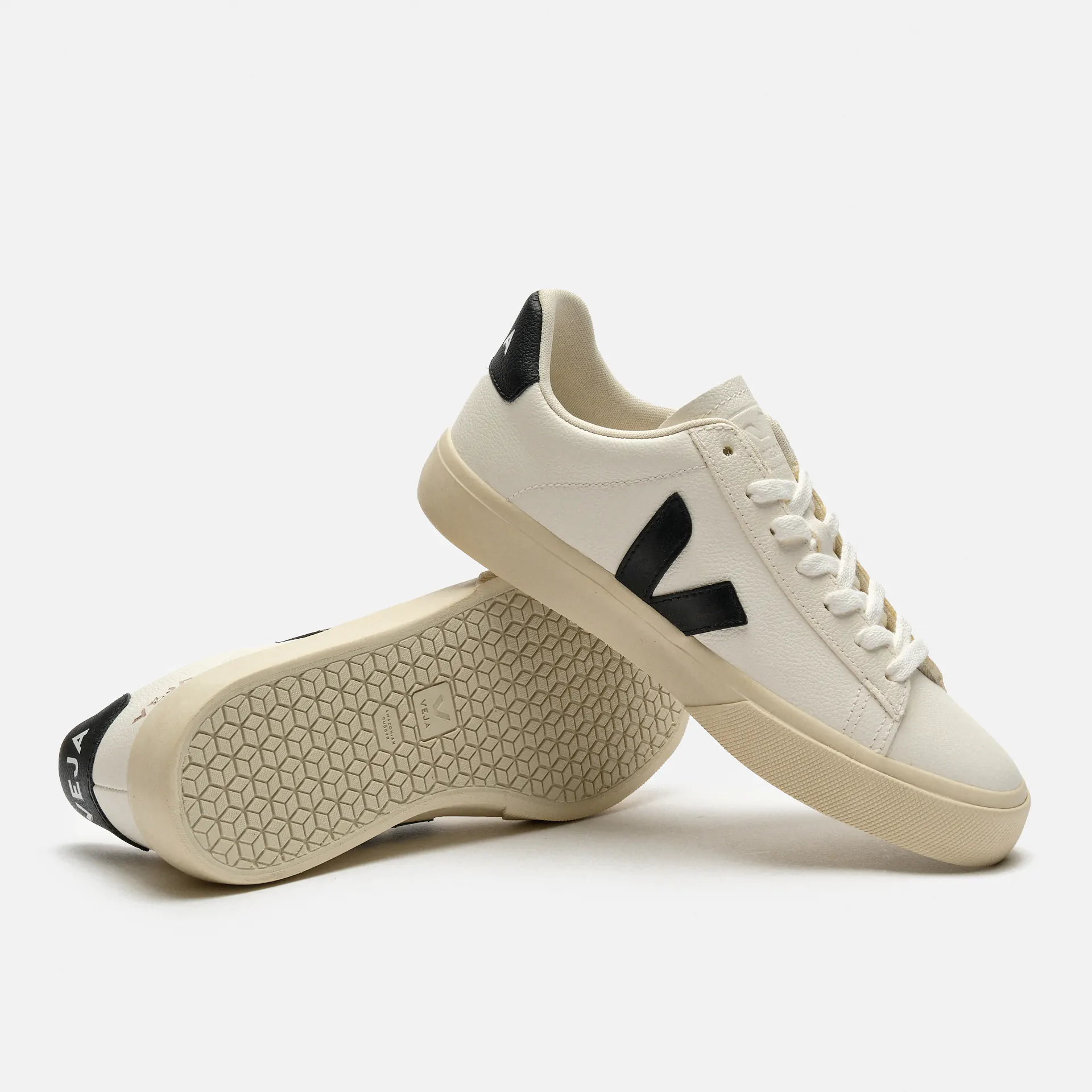 Veja Campo Chromefree Leather Sneaker Extra White/ Black