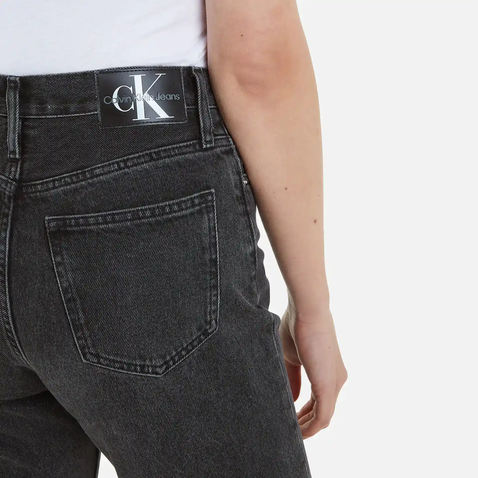 Calvin Klein Jeans Mom Fit Black Denim